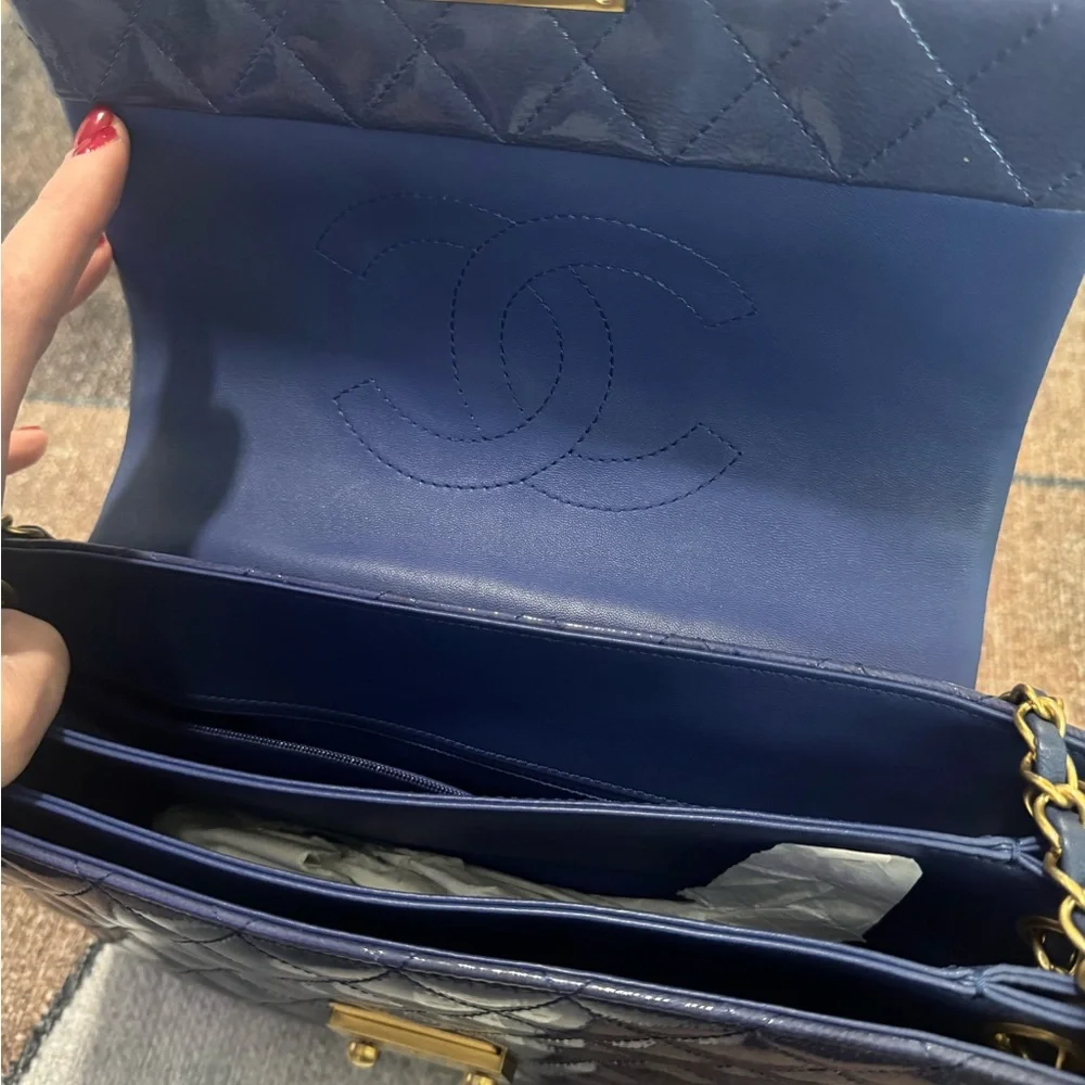 NEW Chanel Goatskin Quilted 3 Pocket Accordion Flap Bag Handbag
